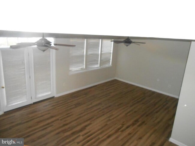 Building Photo - 202 London Downs Cir