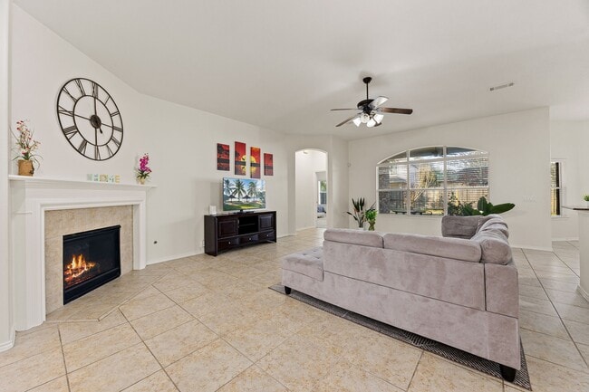 Building Photo - 19914 Sagebrush Cove