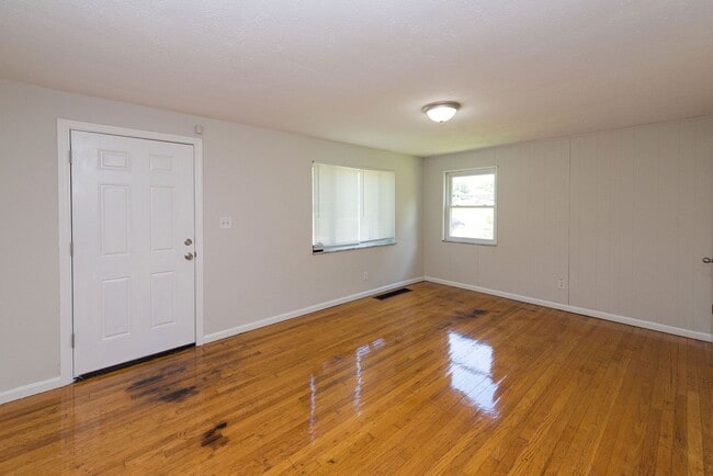 Building Photo - BRIDGETOWN- 3BEDROOM 1BATH W 1 CAR BUILT I...