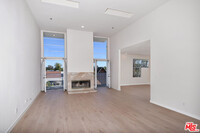 Building Photo - 5350 White Oak Ave