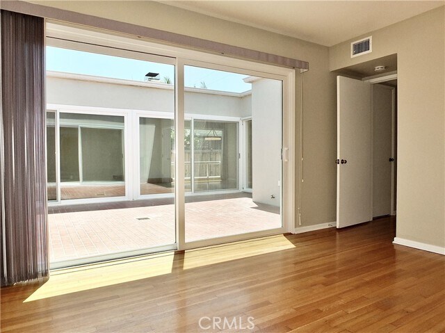 Building Photo - 617 Sandpiper Dr