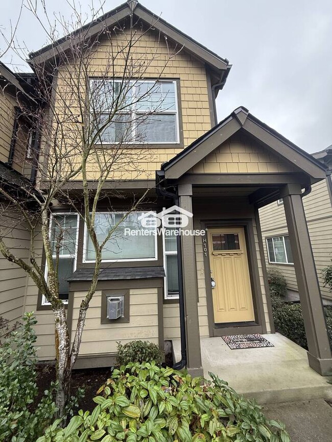 Building Photo - Modern condo, conveniently located!