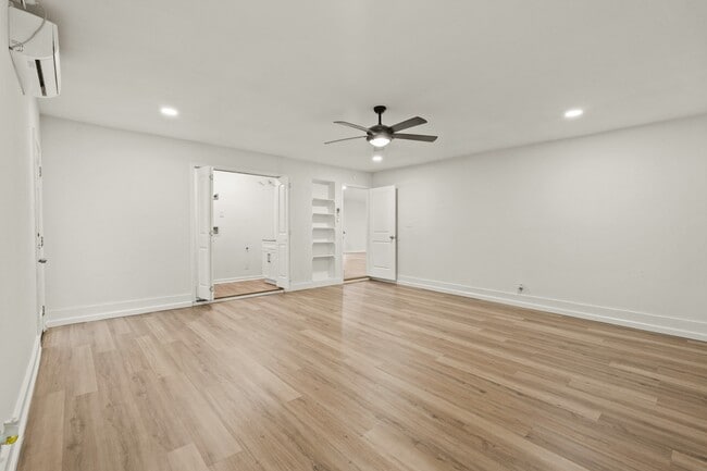 Building Photo - 5322 Inwood Dr