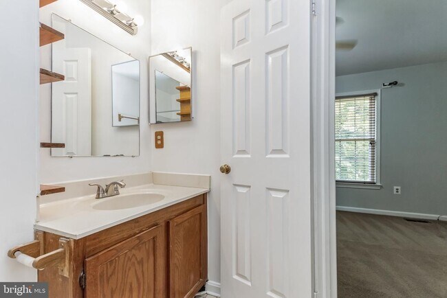 Building Photo - 6531 Brick Hearth Ct