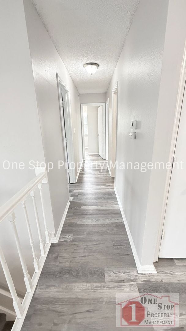 Building Photo - Beautiful 3 Bedroom 2 Bathroom Home in Blu...