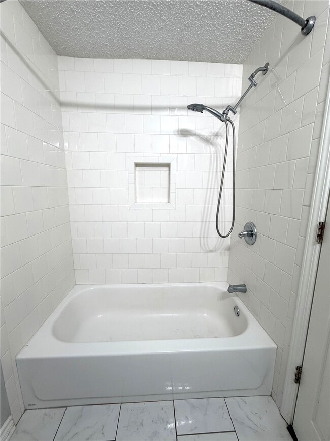 Building Photo - 2714 33rd Ave N