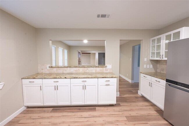 Building Photo - 2106 S Colorado St