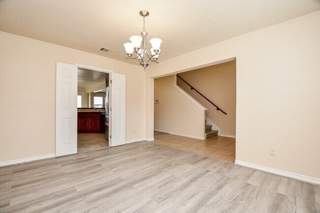 Building Photo - 10439 Lauren Creek Dr