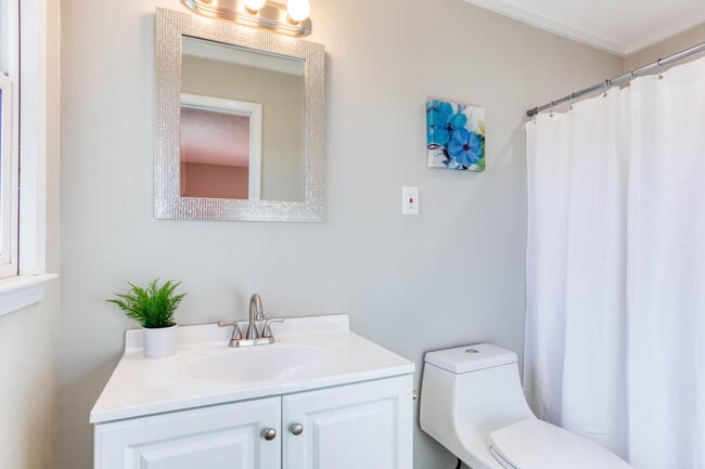 Building Photo - 4959 Ailene Dr