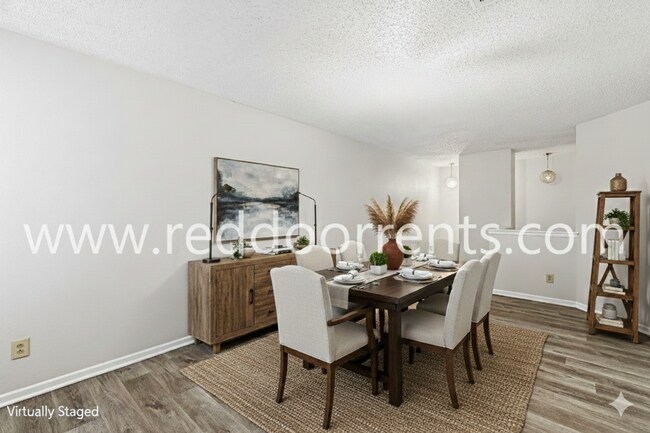 Building Photo - Modern Living in Greenfield