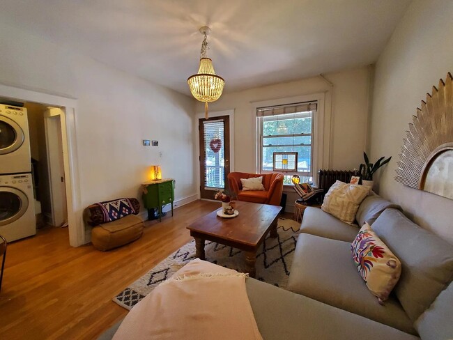 Building Photo - 3136 Umatilla St