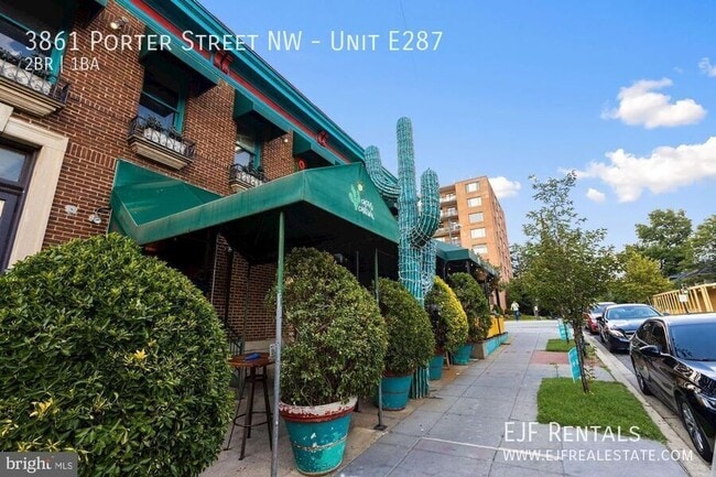 Building Photo - 3861 Porter St NW