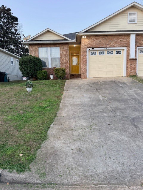 Building Photo - 5504 Hampton Oak Pl