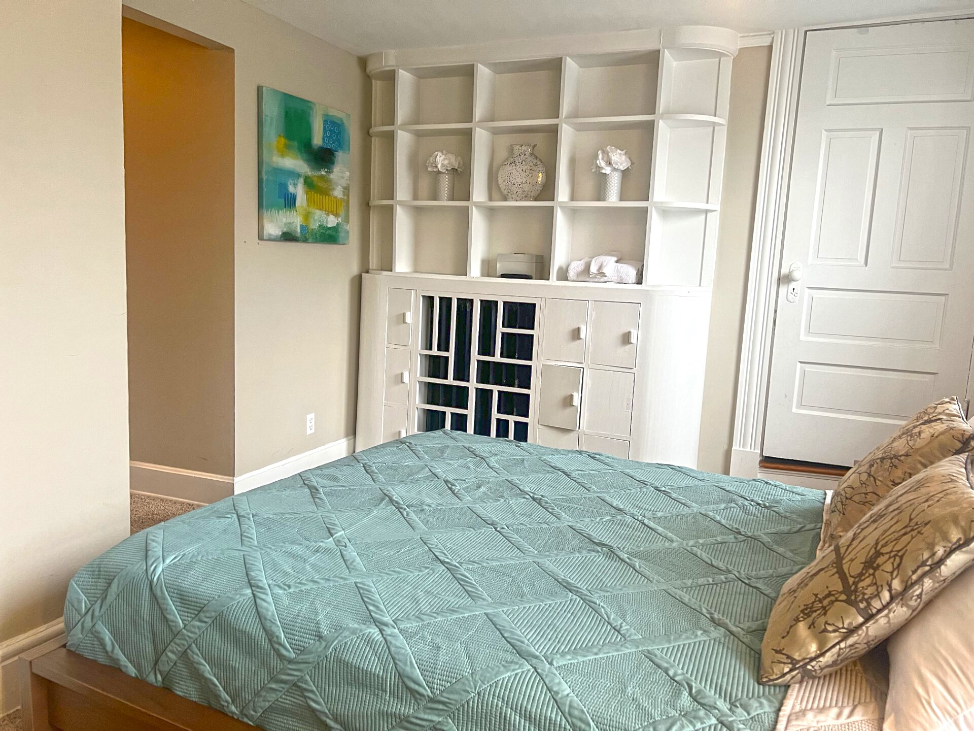 Charming bedroom 2 - 1104 Cross Ln