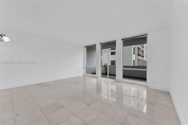 Building Photo - 700 Biltmore Way