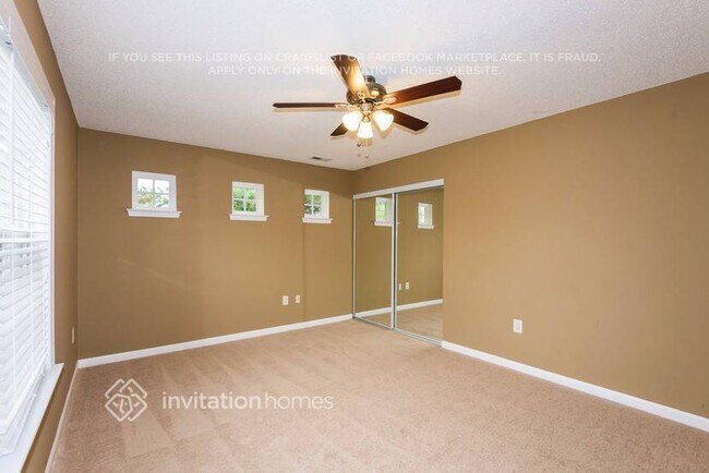 Building Photo - 9220 Meadowmont View Dr