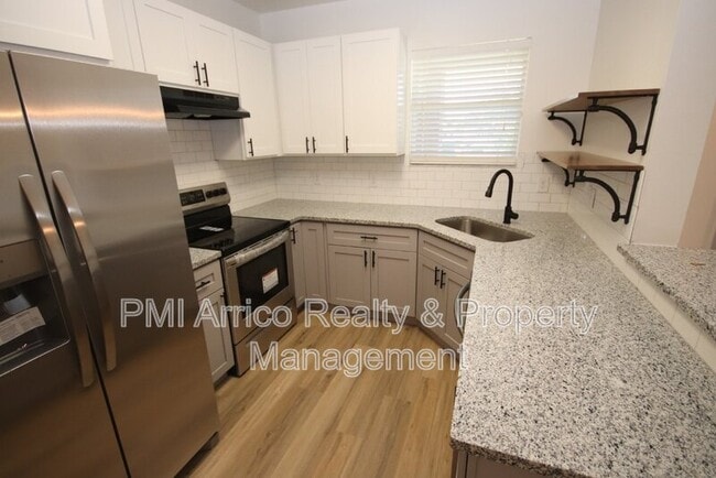 Building Photo - 1575 Blue Magnolia Rd