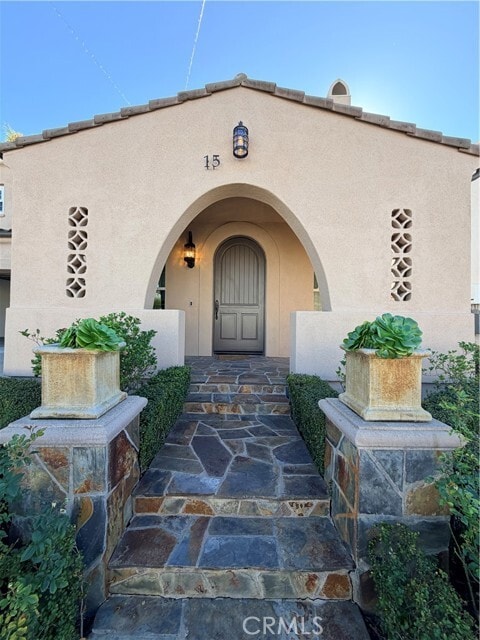 Building Photo - 15 Via Abajar