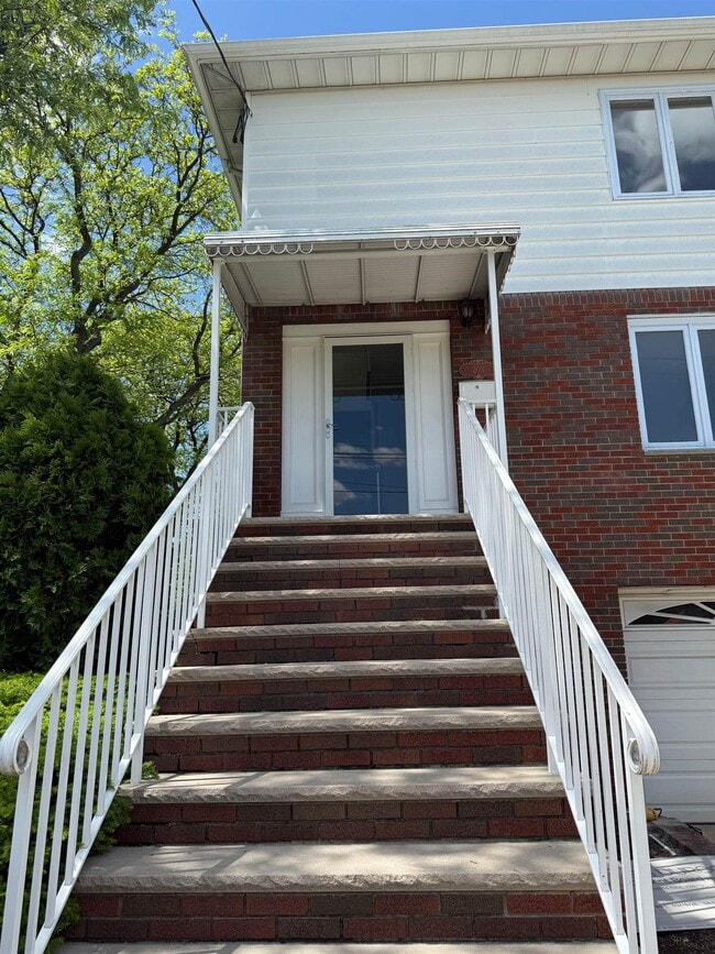 Building Photo - 203 Terrace Ave