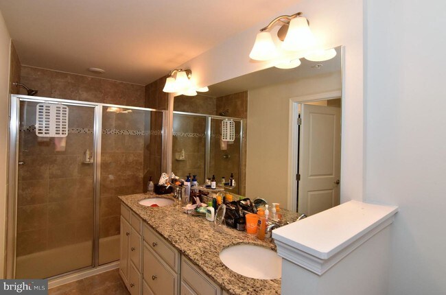 Building Photo - 3544 Briarwood Dr