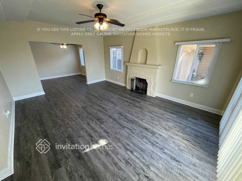 Building Photo - 1240 W 82nd St