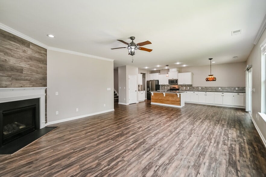 Building Photo - 1326 Aurora Ct