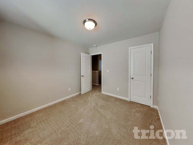 Building Photo - 318 Cedar Ridge