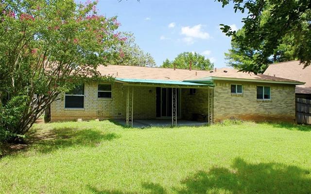 Building Photo - 518 Burnwood Dr