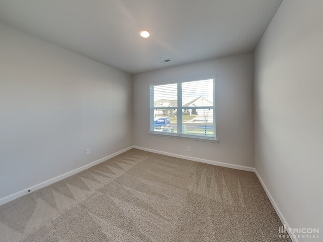 Building Photo - 123 Harvest Cir