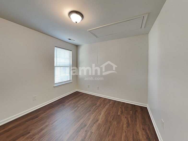 Building Photo - 4462 Roundwood Ct