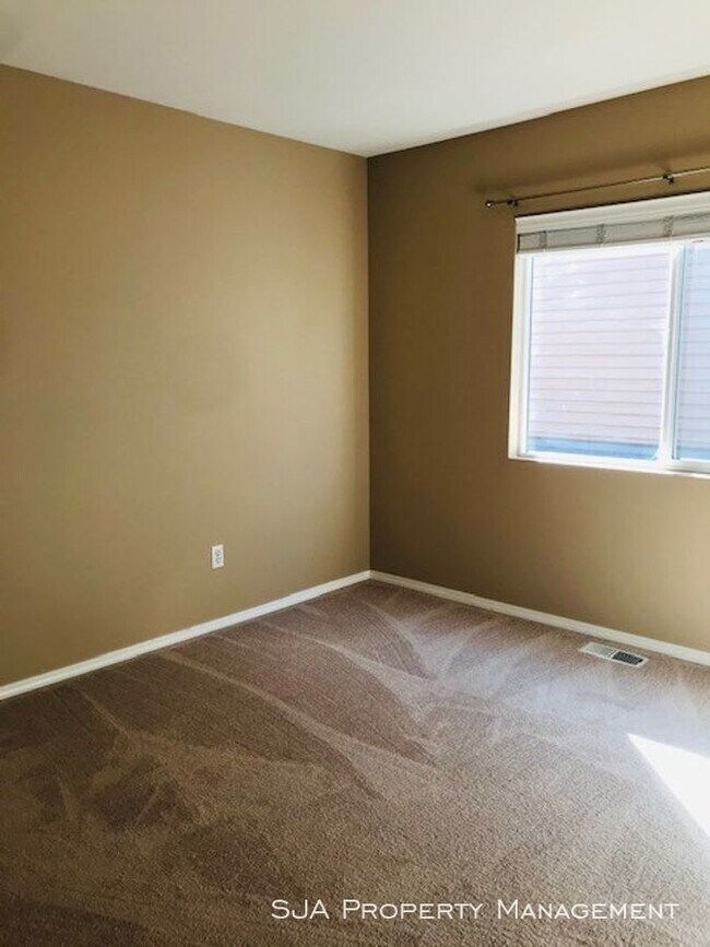 Building Photo - Large and Spacious Home in Renaissance Ridge!