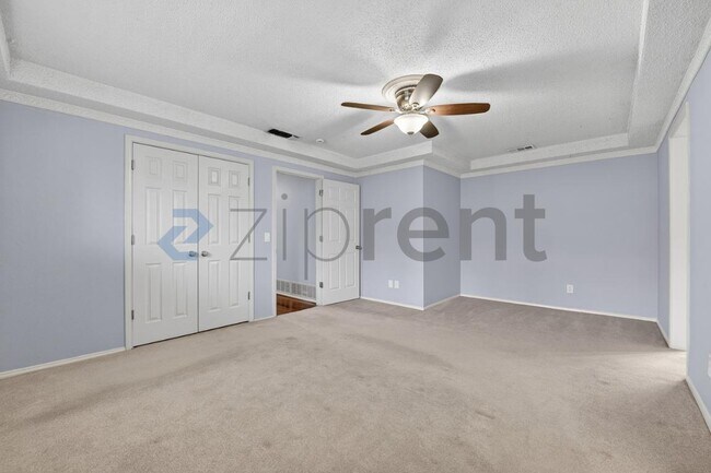 Building Photo - 2501 Bluffton Dr