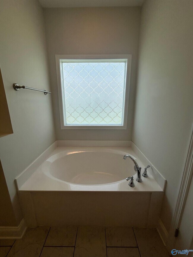 Building Photo - 14889 Imperial Dr