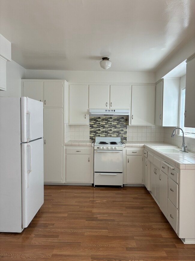 Building Photo - 13931 Bessemer St