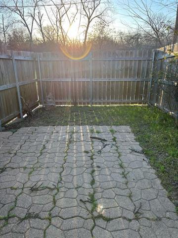 Building Photo - 2100 Valleywood Dr
