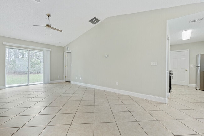 Building Photo - 34 Reybury Ln