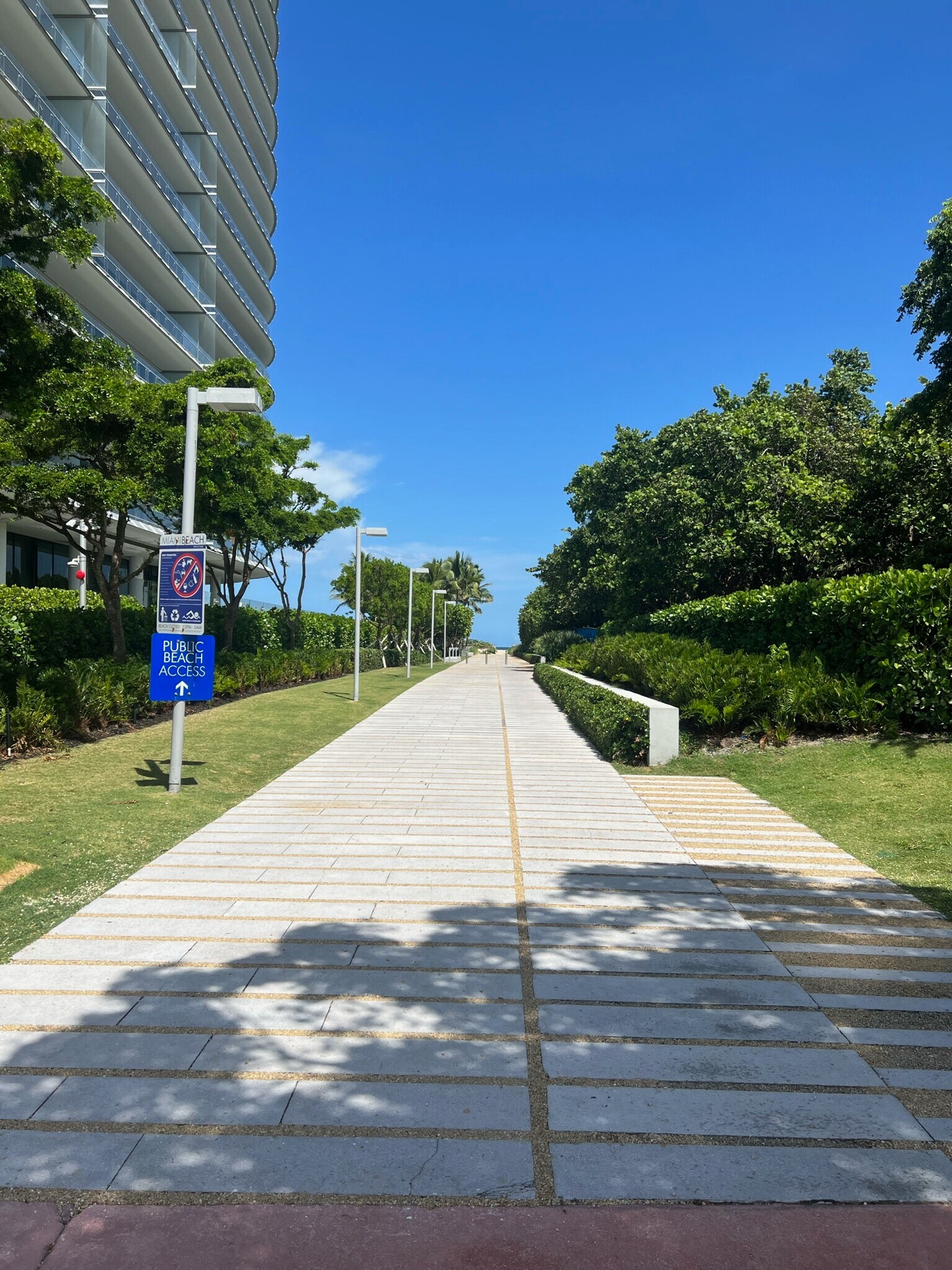 Beach Access - 8425 Harding Ave