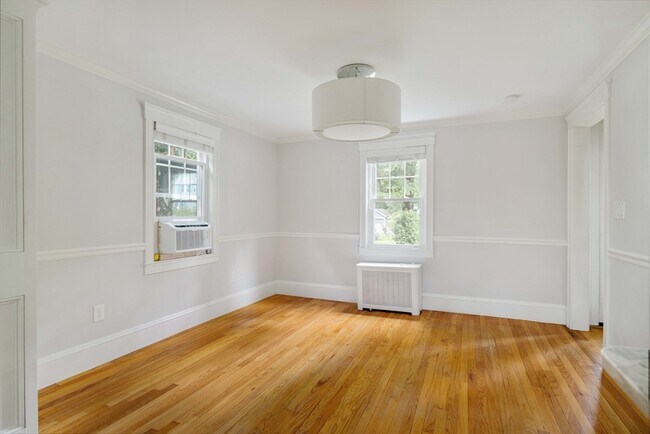 Building Photo - 16 Chapin Rd