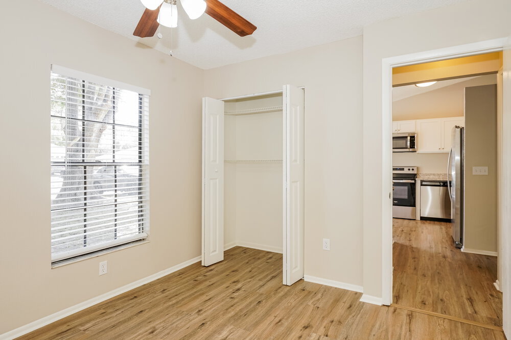 Building Photo - 1439 Lodge Terrace