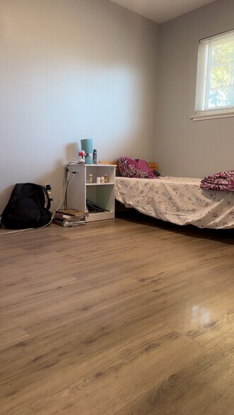 Building Photo - 1314 Leo Way