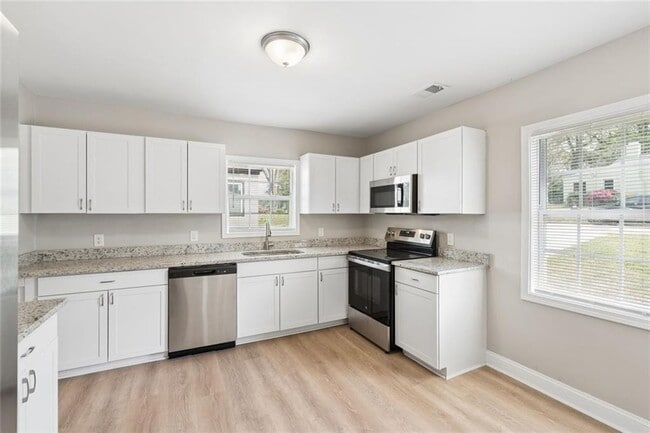 Building Photo - 1431 Lorenzo Dr SW