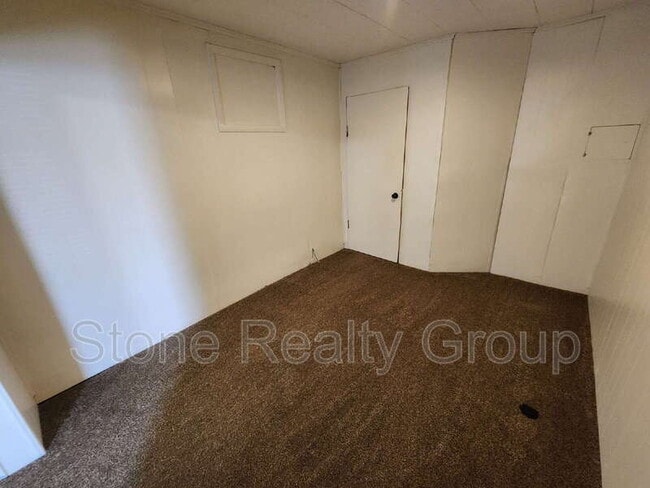 Building Photo - 2282 IN-163