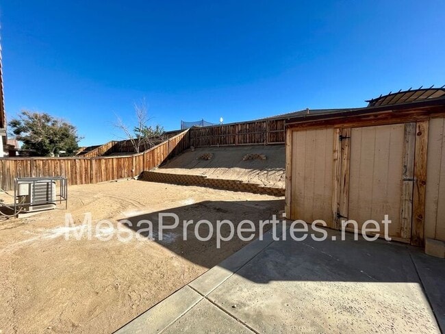 Building Photo - 12261 Luna Rd