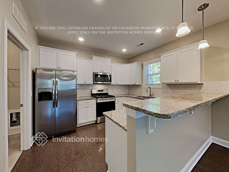 Building Photo - 377 Hawkesburg Dr