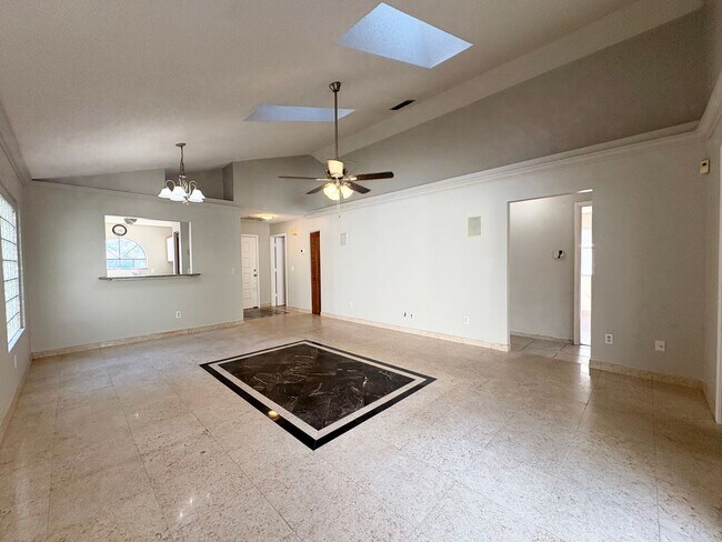 Building Photo - Cute 3B/2B Home in Hidden Lakes - Community Pool