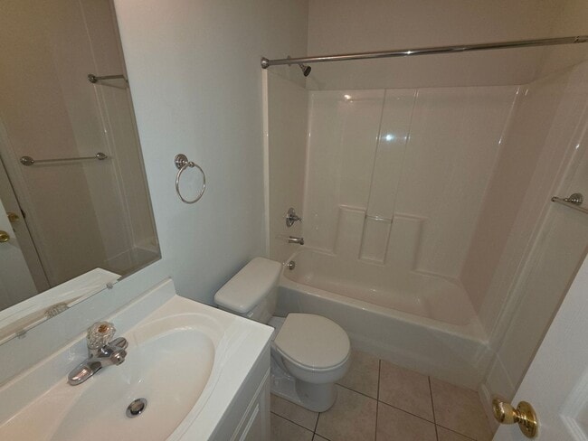 Building Photo - 356 Melbourne Ct