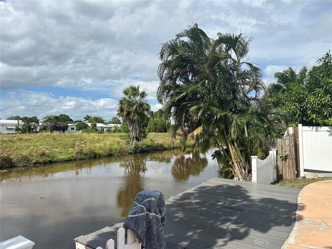 Building Photo - 1107 SW 83rd Ave