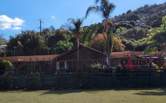 Primary Photo - 9006 Old Castle Rd