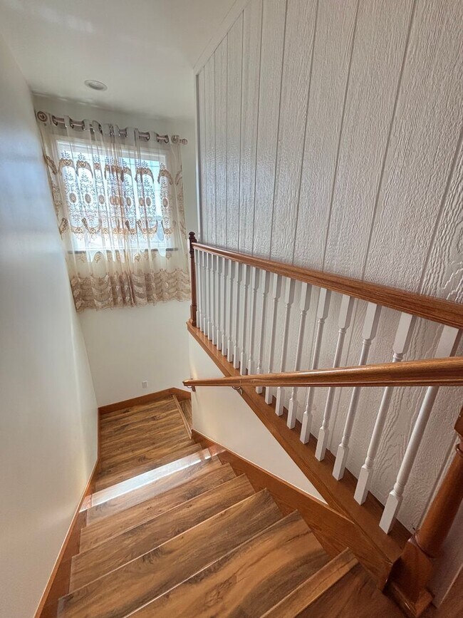 Building Photo - 2036 9th Ave