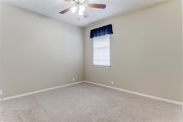 Building Photo - 216 Canyon Lake Dr